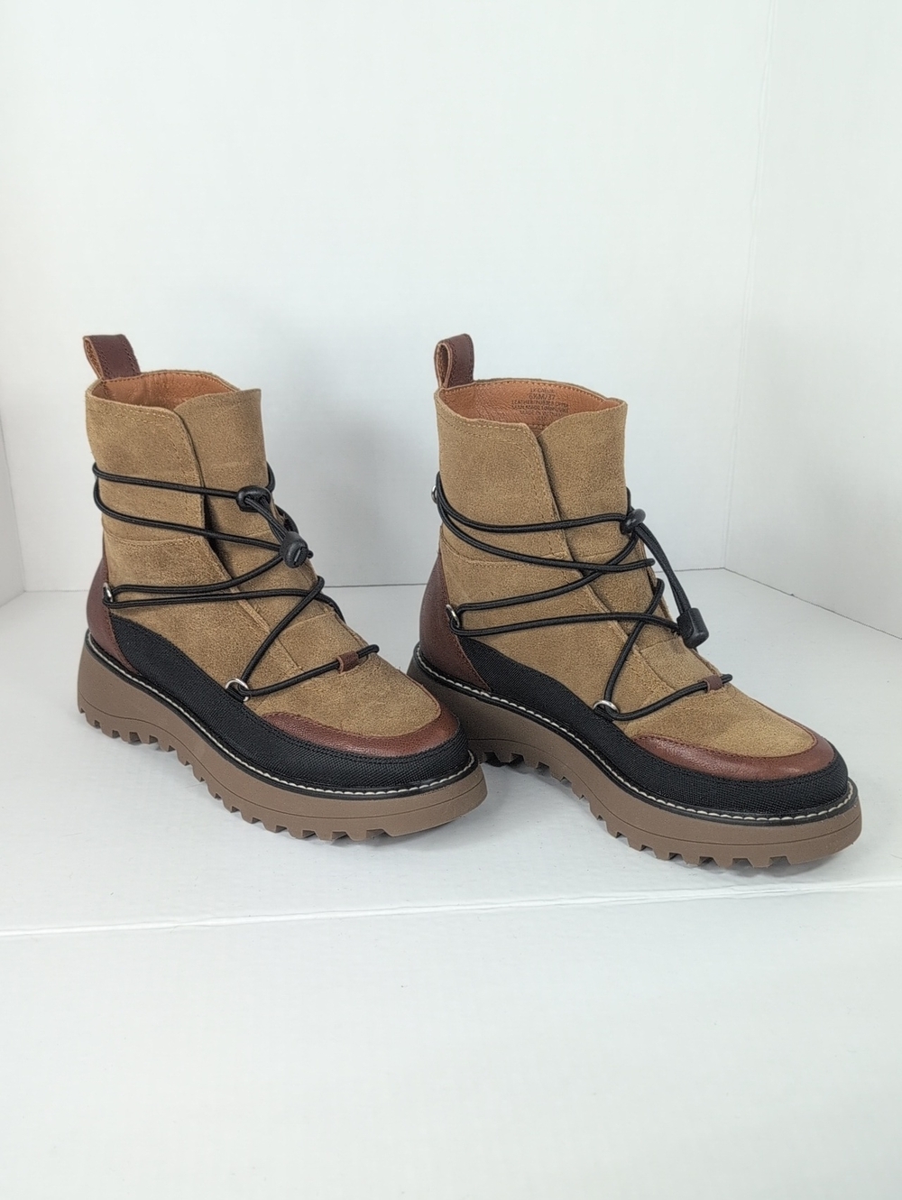 Lucky Brand Tan and Brown Caelia Casual Ankle Boots NWOT Size 6.5